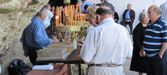 Το θαυματουργό νερό στην Παλαιοπαναγιά Τρικάλων που αναβλύζει μόνο Δεκαπενταύγουστο [εικόνες]